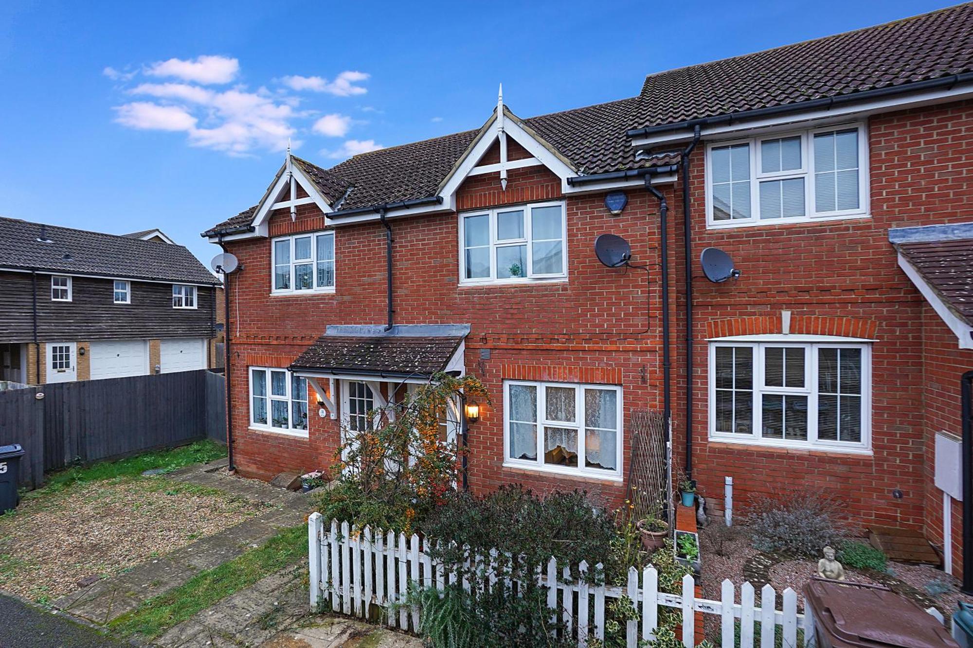 Comfortable Stylish Townhouse In Ashford Sleeps 5 Netflix 2 Parking Spaces Perfect For Contractors And Families エクステリア 写真