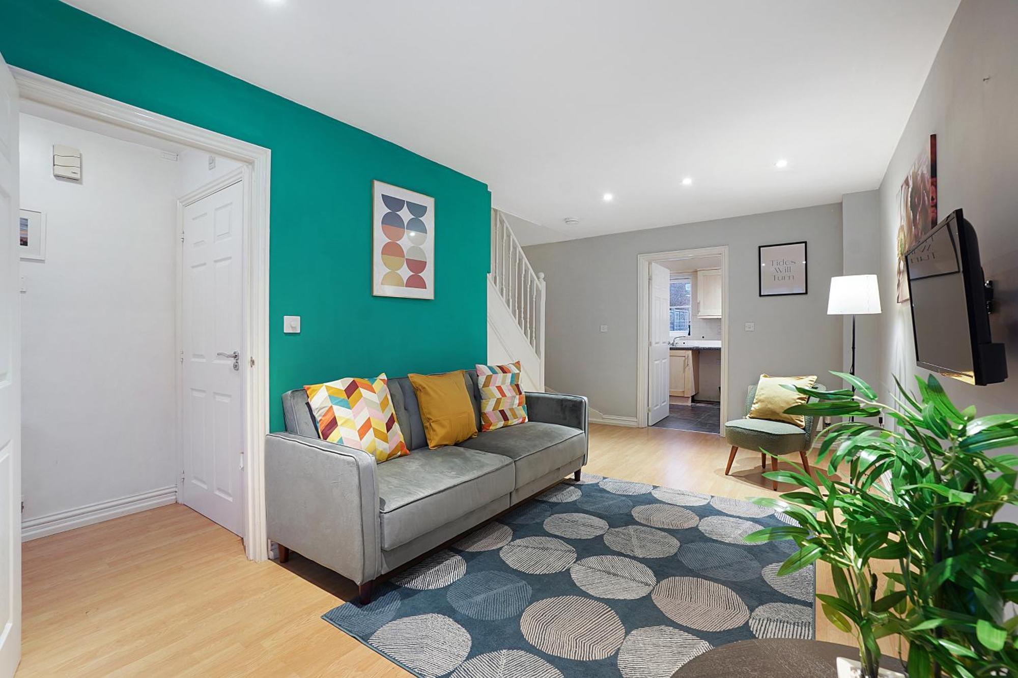 Comfortable Stylish Townhouse In Ashford Sleeps 5 Netflix 2 Parking Spaces Perfect For Contractors And Families エクステリア 写真