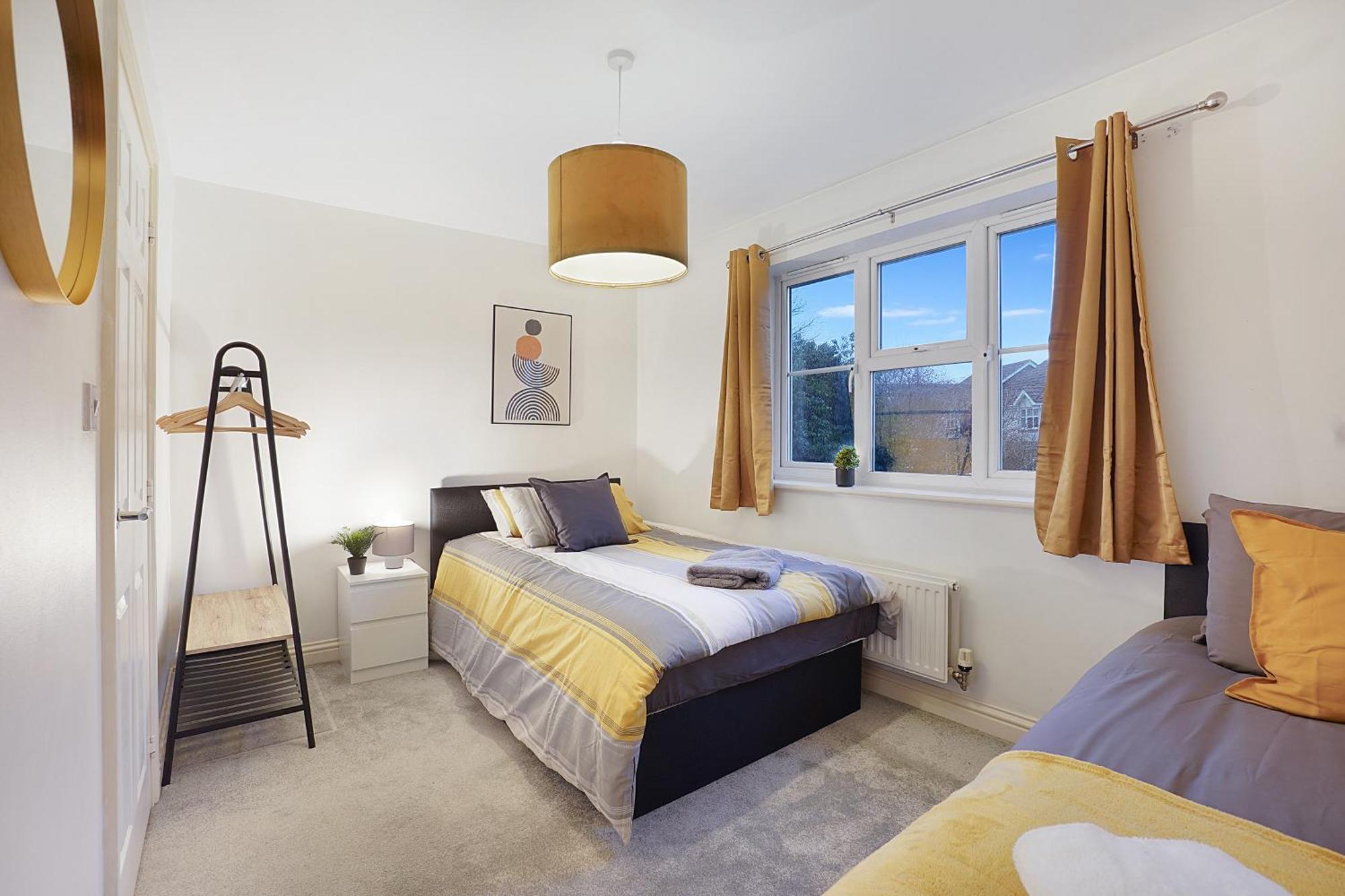 Comfortable Stylish Townhouse In Ashford Sleeps 5 Netflix 2 Parking Spaces Perfect For Contractors And Families エクステリア 写真