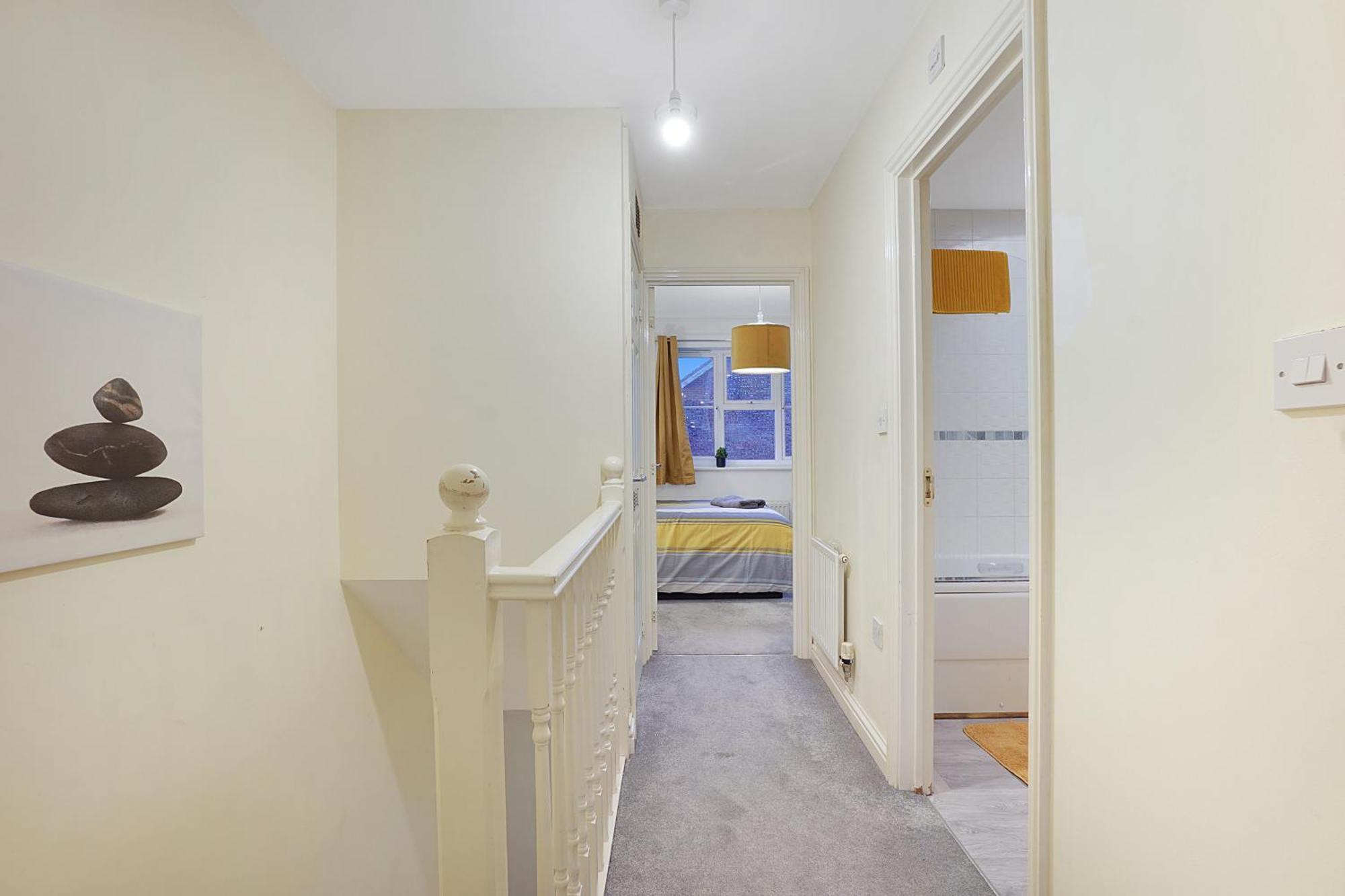 Comfortable Stylish Townhouse In Ashford Sleeps 5 Netflix 2 Parking Spaces Perfect For Contractors And Families エクステリア 写真